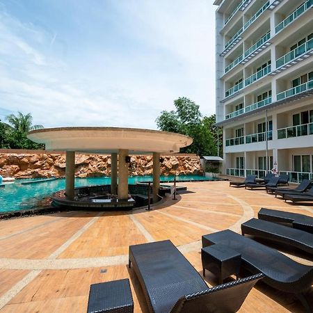 Centara Nova Hotel Pattaya Exterior photo