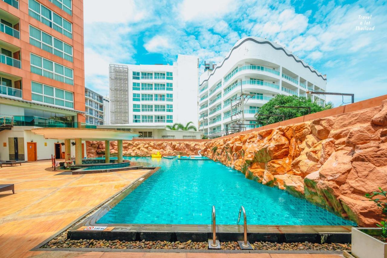 Centara Nova Hotel Pattaya Exterior photo