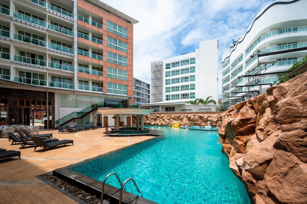 Centara Nova Hotel Pattaya Exterior photo